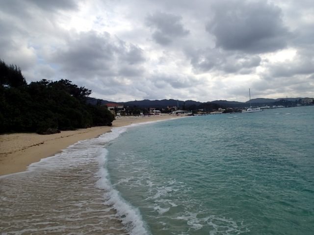 Okinawa sandy beach.png